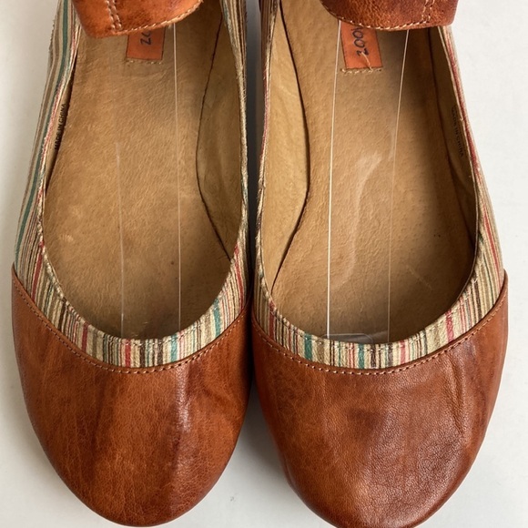 Miz Mooz Kazu Flats Brown Leather Pinstripe Accent Shoes Ankle Straps 7 Comfort - Picture 10 of 16
